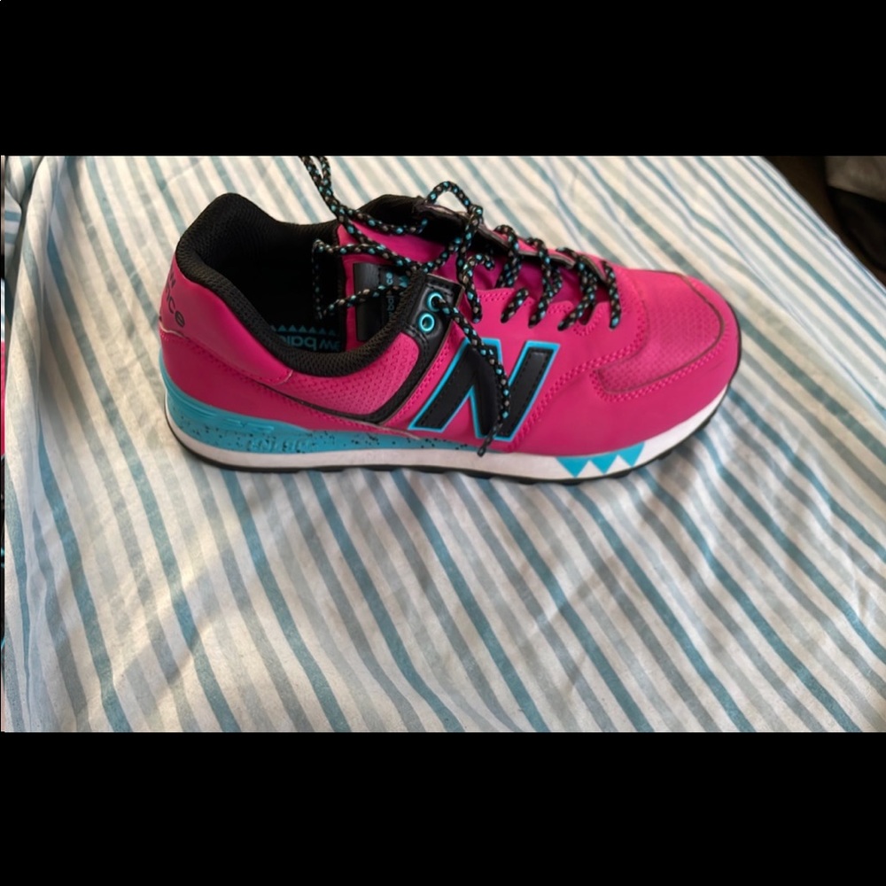 Used Shoes - Picture 5 of 6